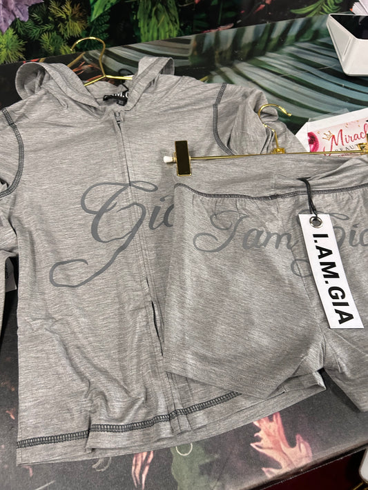 Gray I am Gia short set